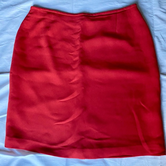 Casual Corner Women’s Red Suit - Picture 5 of 6